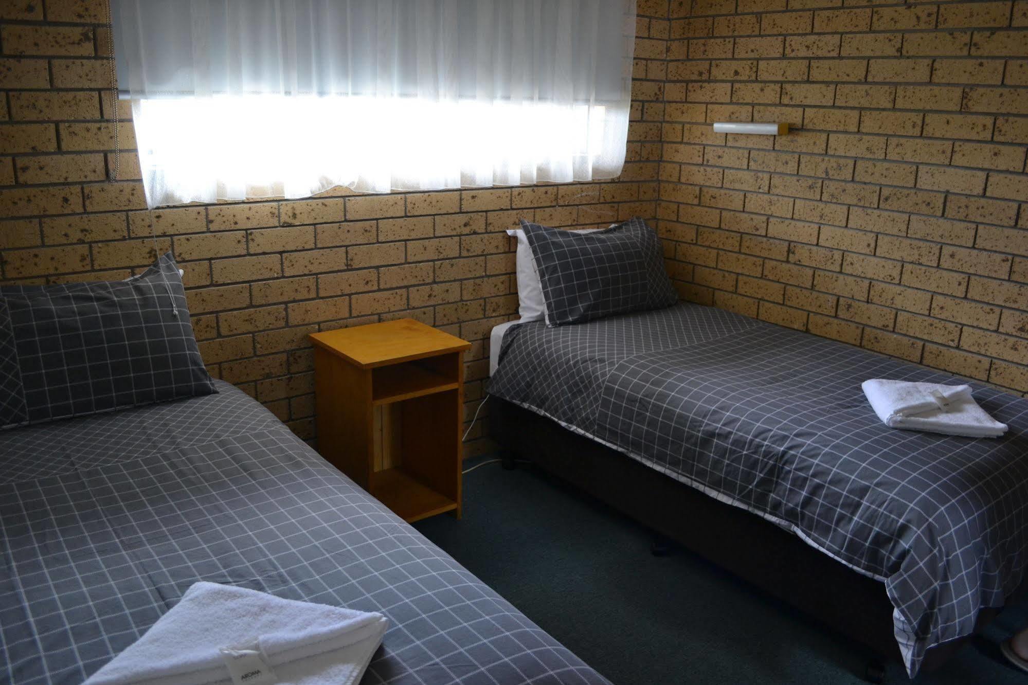 Colac Mid City Motor Inn Ngoại thất bức ảnh