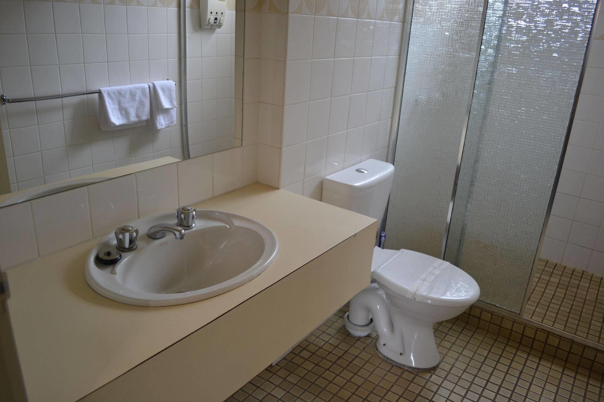 Colac Mid City Motor Inn Ngoại thất bức ảnh
