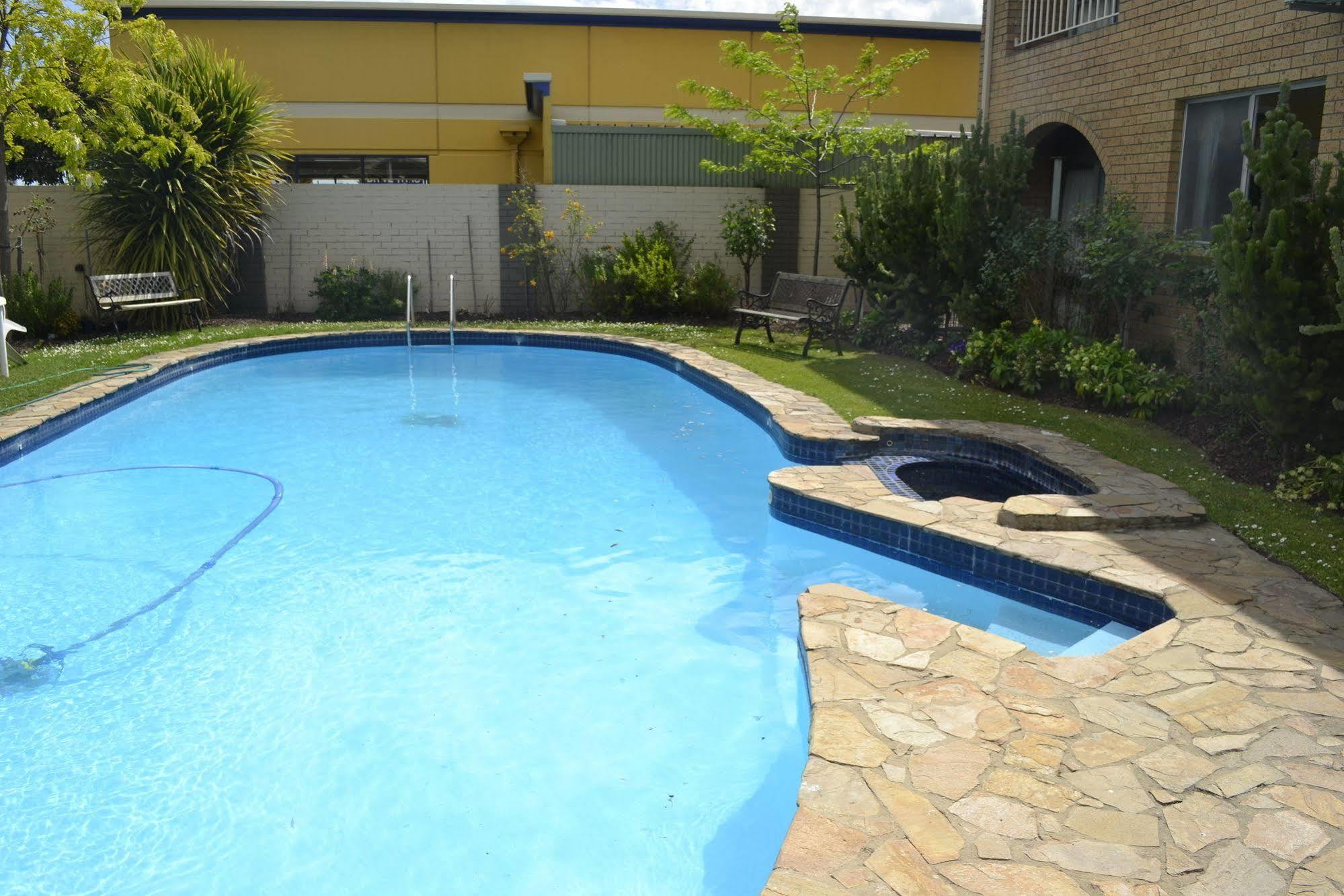 Colac Mid City Motor Inn Ngoại thất bức ảnh