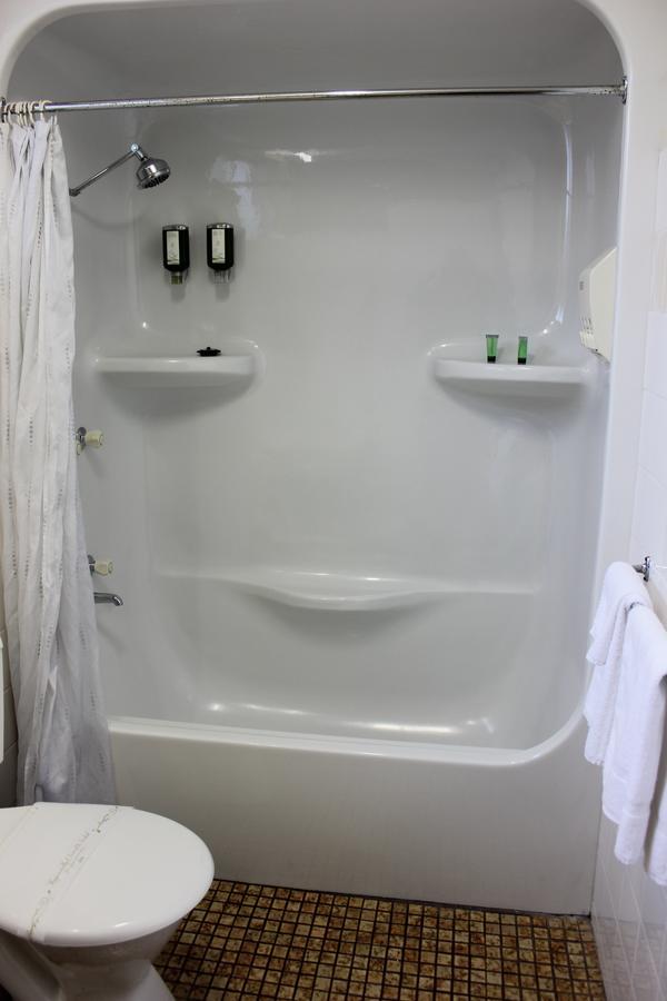 Colac Mid City Motor Inn Ngoại thất bức ảnh